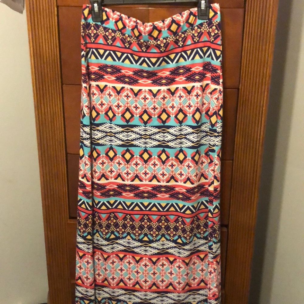 💙💜Colorful maxi skirt!!❤️🧡